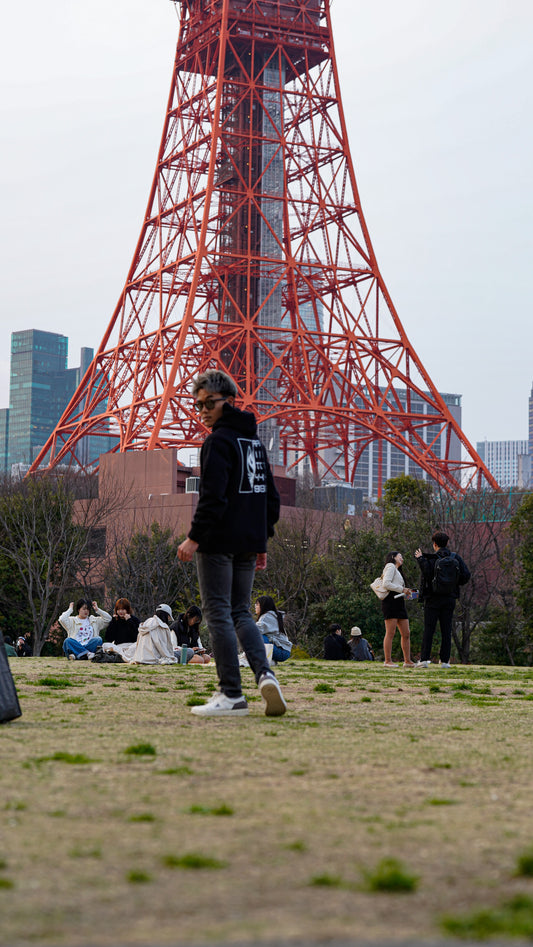 SUDADERA BORDADA OVERSIZE UNISEX EDICION JAPON